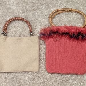 𝅺2 One of a Kind Handknit Purses Cream and Salmon with wooden handles